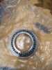 Hovedkulelageret er ikke originalt, og har for liten ytre diameter. Per på verkstedet fikk tak i en stor "stålklump" som han satte i dreibenken og dreide foringen. The main ball bearing is not original and has too small an outer diameter. Per at the workshop got hold of a large "lump of steel" which he put in the lathe and turned a liner out of it.