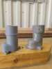 19.03 Plasthuset og et som er støypt i aluminium. The plastic housing and one that is cast in aluminum.