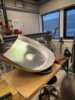 05.02 Aluminiumsplata er hamret til rett form over malen